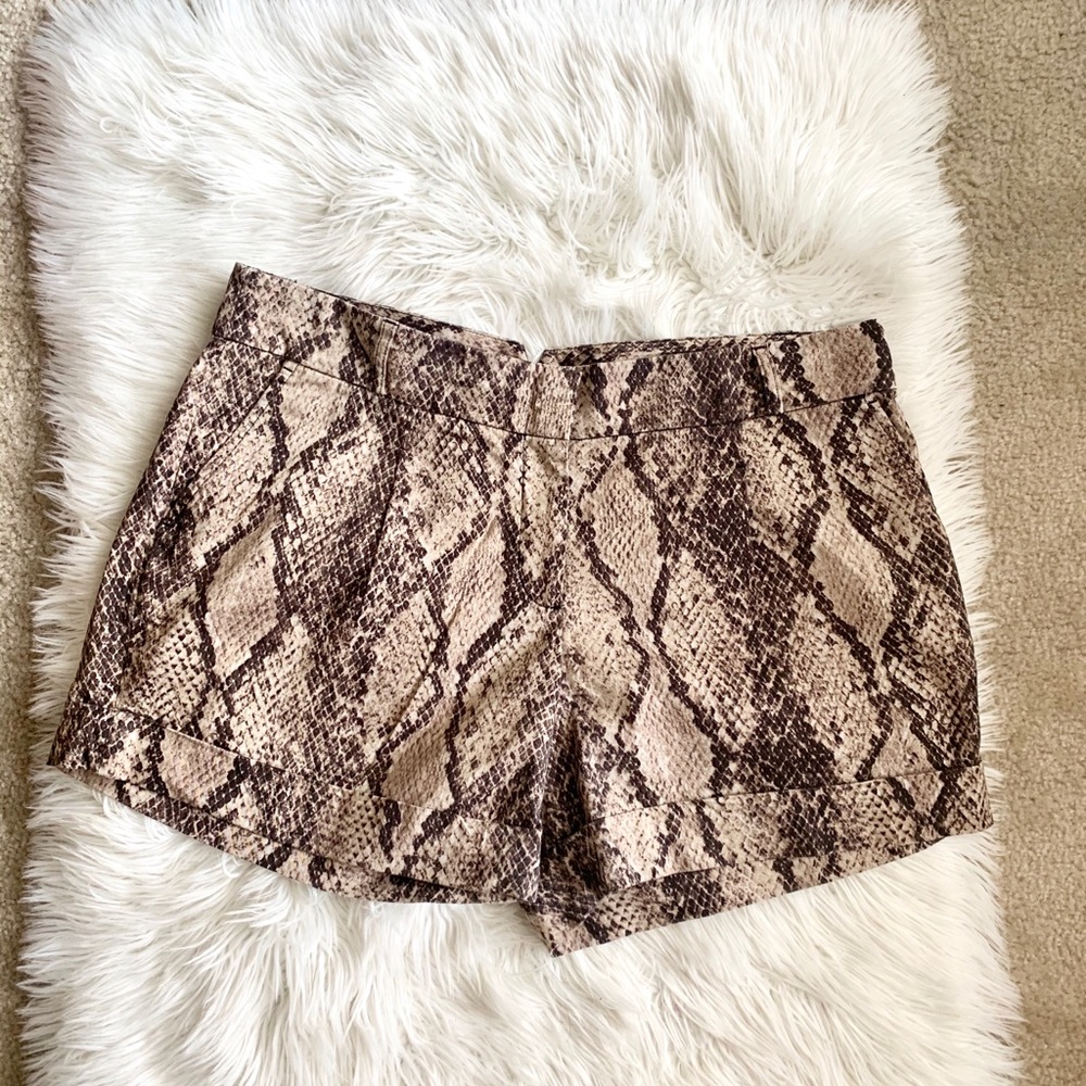BCBG Maxazria brown and tan mini shorts. Size 12